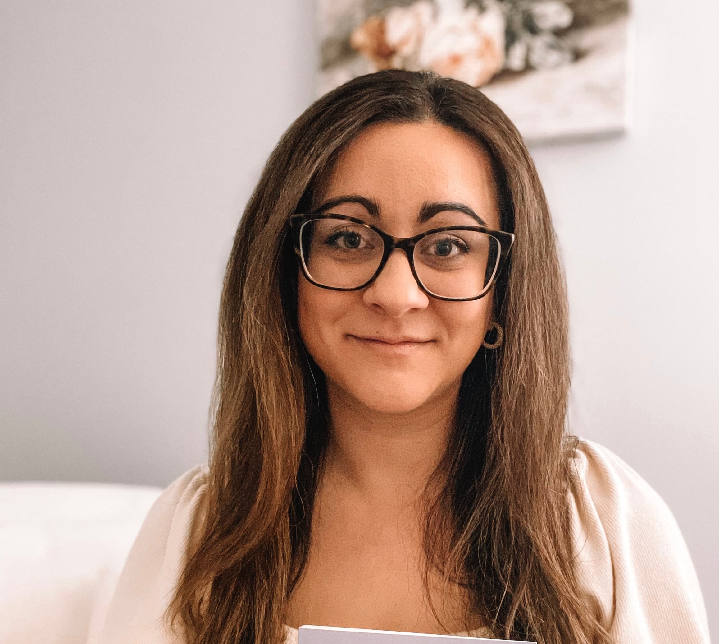 Marissa Picardi, author of Of Letters and Ruins